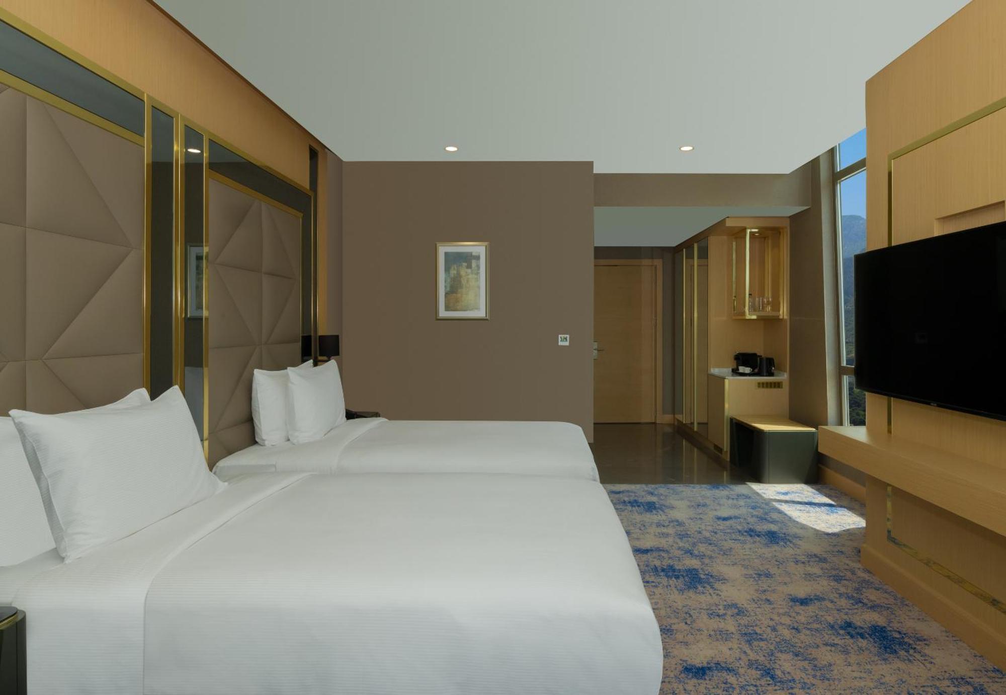 Hotel Doubletree By Hilton Manisa Extérieur photo