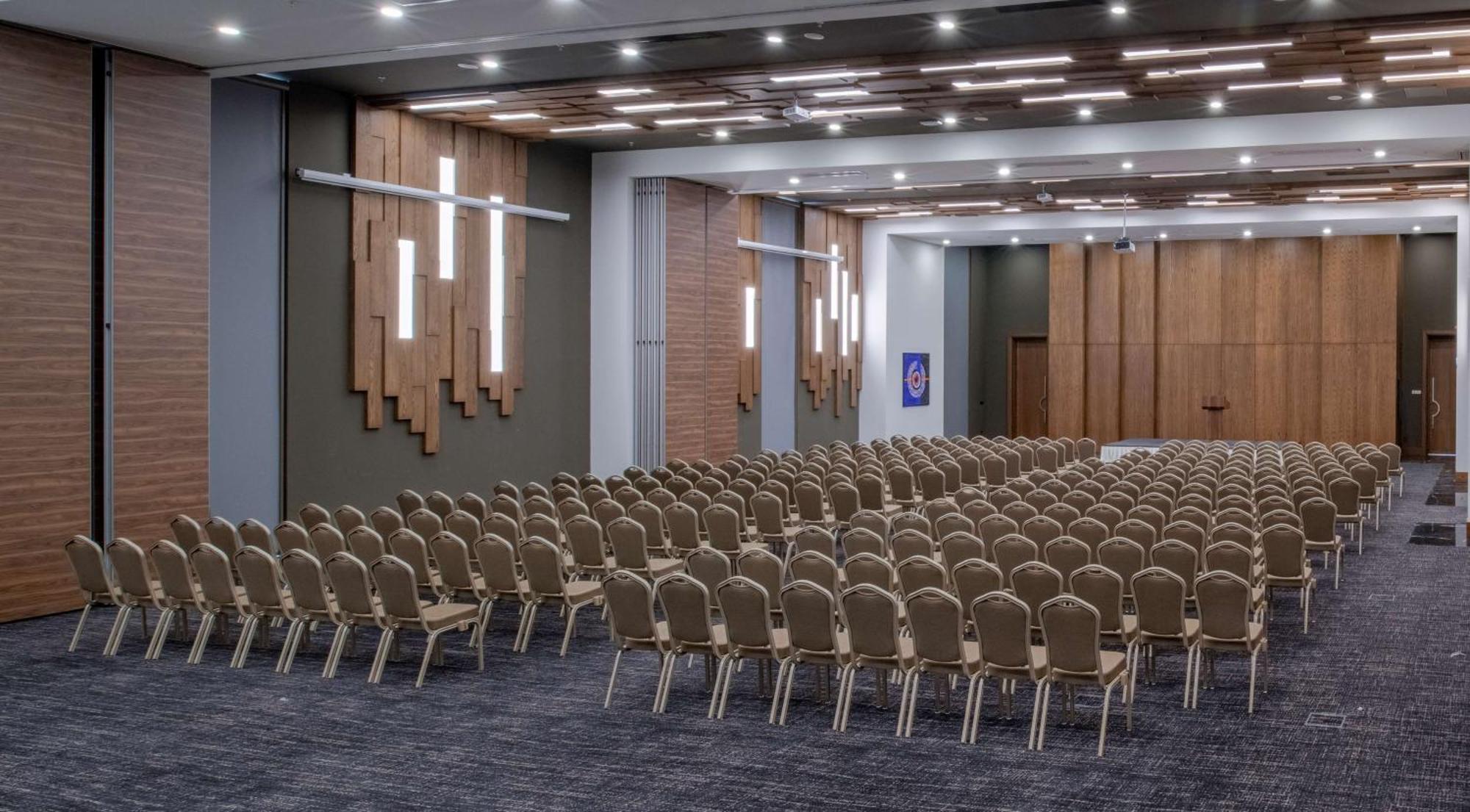 Hotel Doubletree By Hilton Manisa Extérieur photo