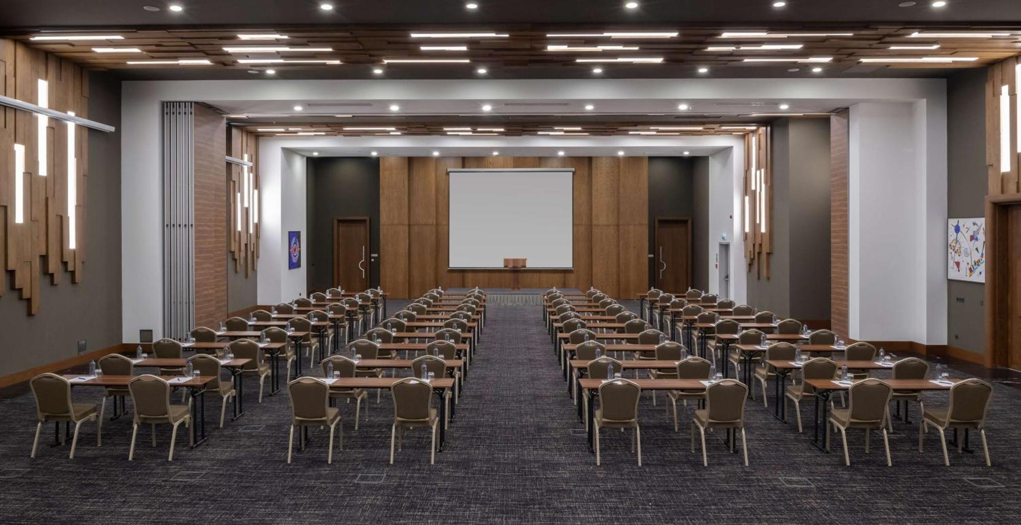 Hotel Doubletree By Hilton Manisa Extérieur photo