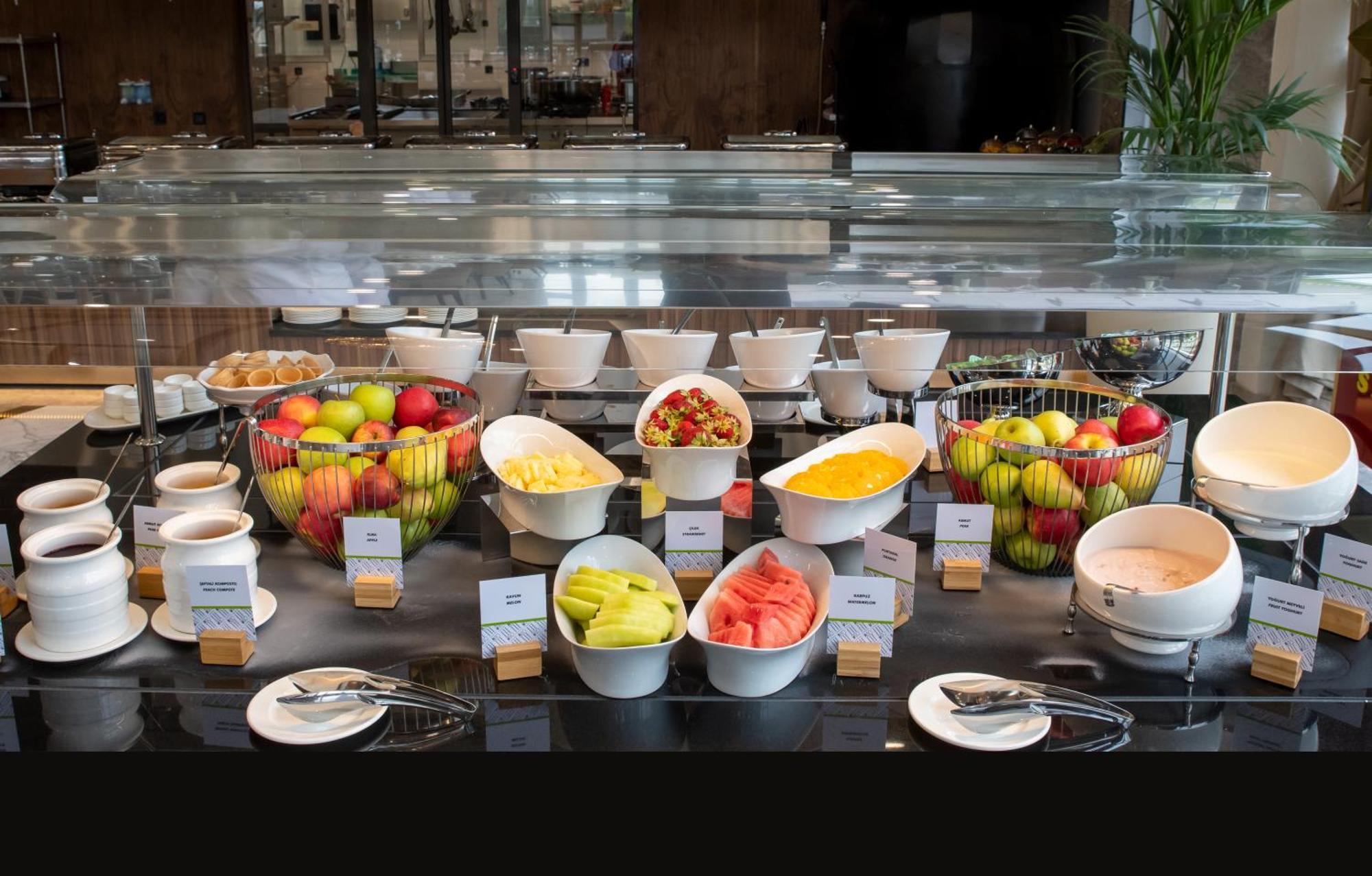 Hotel Doubletree By Hilton Manisa Extérieur photo