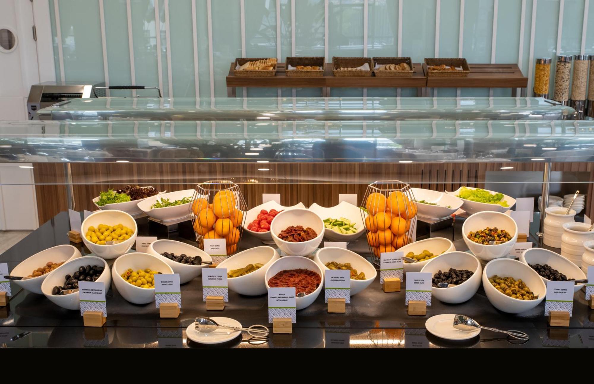 Hotel Doubletree By Hilton Manisa Extérieur photo